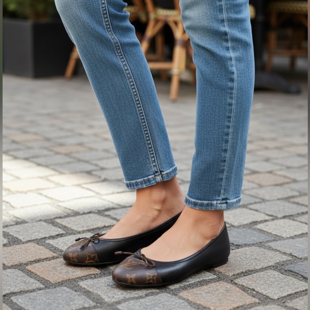 ✨🛍️ Louis Vuitton Popi Line Monogram and Black Leather Ballet Shoes - Picture 2 of 8